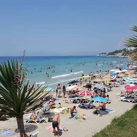 Oztas Suits Apt 6 Ladies Beach דירה *